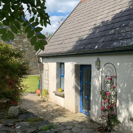 Cozy Garden Wild Atlantic Way Mizen בית נופש Goleen